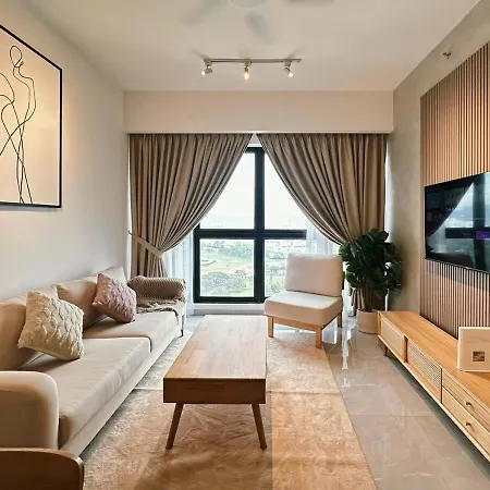 Agile Bukit Bintang Kl, Golf And City View, 4-6 Pax, 2B1R